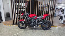 2021 Triumph STREET TRIPLE S 660 LAMS RED