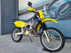 2017 Suzuki DR-Z400E Yellow