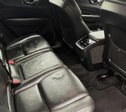 2020 Volvo XC60 D4 Momentum