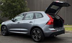 2020 Volvo XC60 D4 Momentum