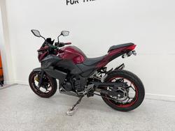 2016 Kawasaki Z300 ABS Red
