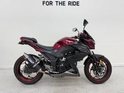 2016 Kawasaki Z300 ABS Red