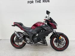 2016 Kawasaki Z300 ABS Red