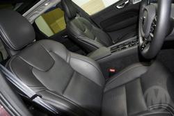 2025 Volvo XC60 Ultra B5 Dark