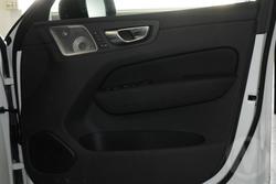 2026 Volvo XC60 Ultra B5 Dark