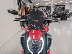 2023 DUCATI DIAVEL V4 Red