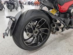 2023 DUCATI DIAVEL V4 Red
