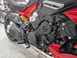 2023 DUCATI DIAVEL V4 Red