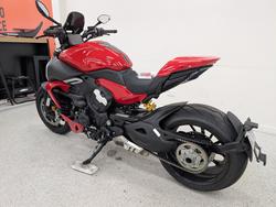 2023 DUCATI DIAVEL V4 Red