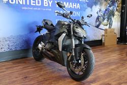 2023 Ducati STREETFIGHTER V2 Green