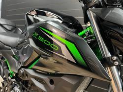 2025 Kawasaki Z500 SE Green