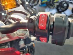 2025 Triumph BONNEVILLE SPEED TWIN 1200 Red