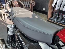 2025 Triumph BONNEVILLE SPEED TWIN 1200 Red