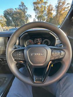 2025 Isuzu D-MAX X-RIDER