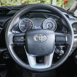 2016 Toyota Hilux SR