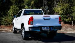 2016 Toyota Hilux SR