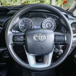 2016 Toyota Hilux SR