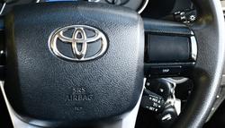 2016 Toyota Hilux SR