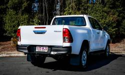 2016 Toyota Hilux SR