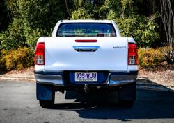 2016 Toyota Hilux SR