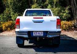 2016 Toyota Hilux SR