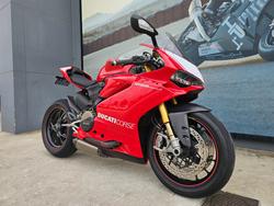 2015 DUCATI 1299 PANIGALE S Red