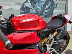 2015 DUCATI 1299 PANIGALE S Red