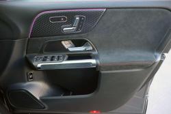 2025 Mercedes-Benz GLB-Class GLB200
