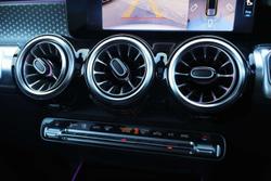 2025 Mercedes-Benz GLB-Class GLB200