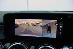 2025 Mercedes-Benz GLB-Class GLB200