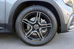 2025 Mercedes-Benz GLB-Class GLB200