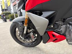 2025 DUCATI STREETFIGHTER V2 Red