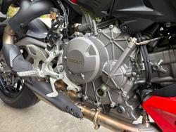 2025 DUCATI STREETFIGHTER V2 Red