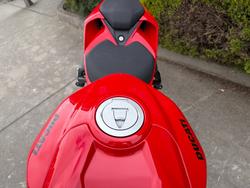 2025 DUCATI STREETFIGHTER V2 Red
