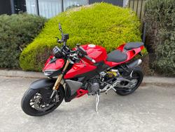 2025 DUCATI STREETFIGHTER V2 Red
