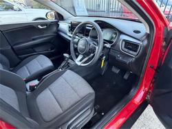 2024 KIA STONIC S