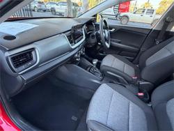 2024 KIA STONIC S