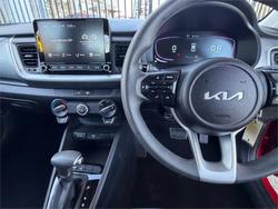 2024 KIA STONIC S
