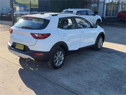 2024 KIA STONIC S