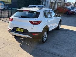 2024 KIA STONIC S