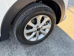 2024 KIA STONIC S