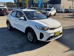 2024 KIA STONIC S