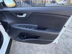 2024 KIA STONIC S