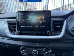 2024 KIA STONIC S