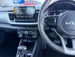 2024 KIA STONIC S