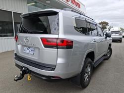 2022 Toyota Landcruiser VX