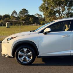 2015 Lexus NX 300h Sports Luxury