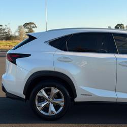 2015 Lexus NX 300h Sports Luxury
