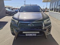 2020 Toyota Hilux SR5