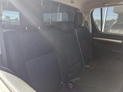 2020 Toyota Hilux SR5